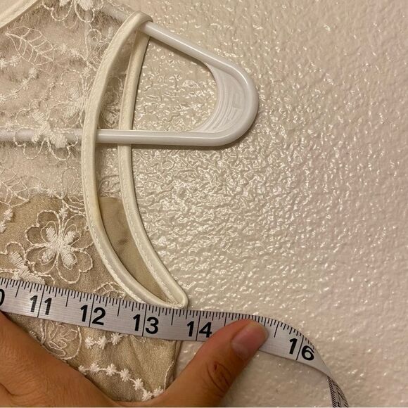 Beige lace overlay long skirt sleeveless floral long formal flower girl gown 7/8 - Picture 7 of 10